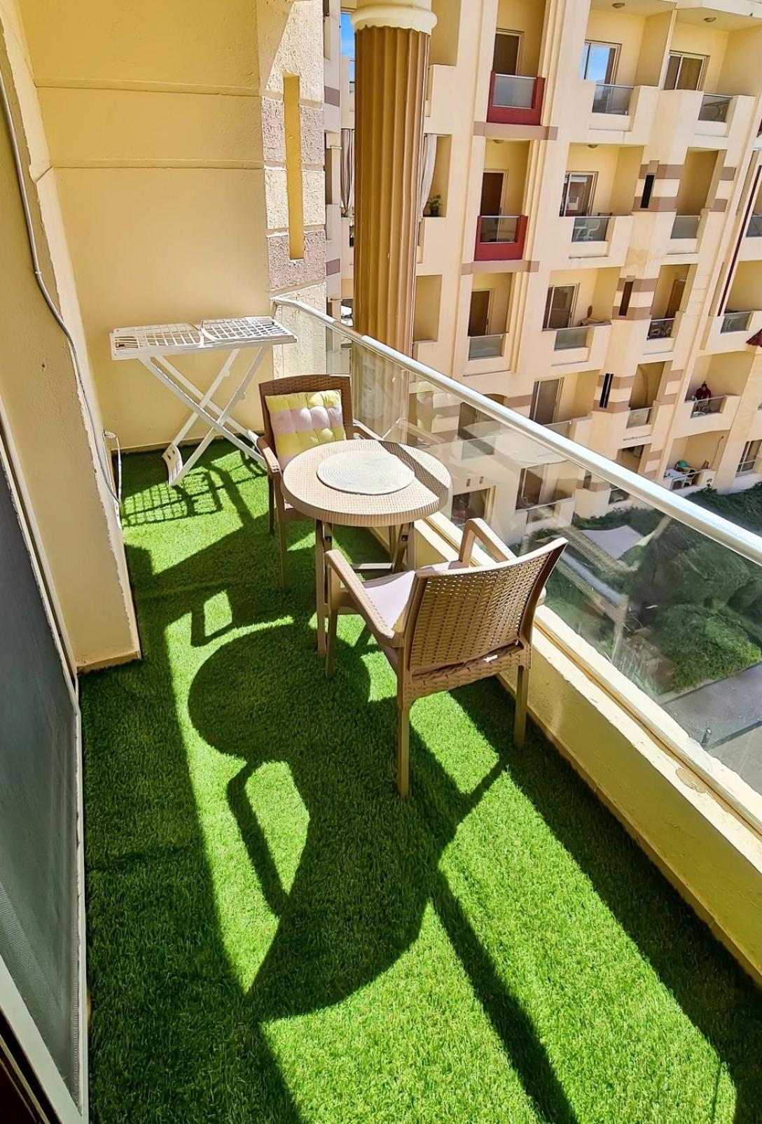 Florenza Blue Sky & Poolview Studio Хургада Экстерьер фото
